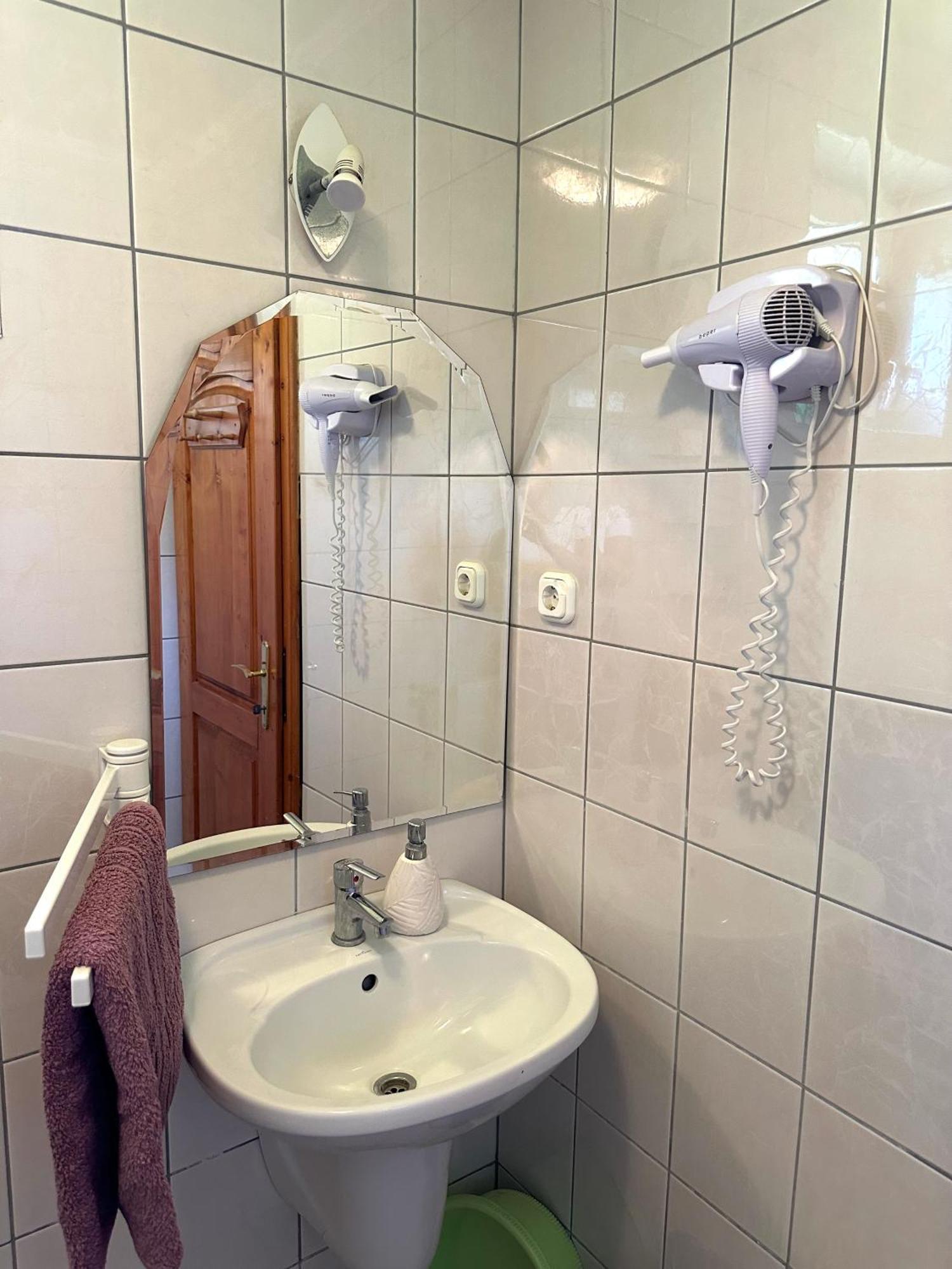Judit Apartments Hévíz المظهر الخارجي الصورة